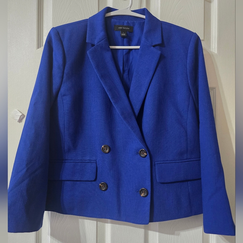 Cropped Boxy Blue Blazer by Ann Taylor, Relaxed Fit, Fully Lined, Size 6, EUC! - Picture 2 of 15